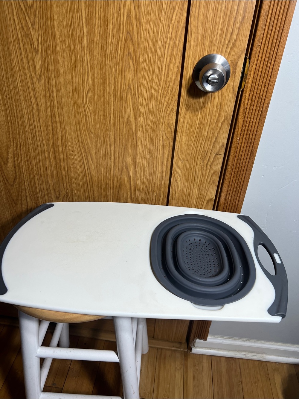 Non-Brand White and Dark Gray Collapsible Cutting Board with Strainer